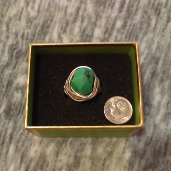 Chunky "turquoise" stone wire wrapped ring - Picture 2 of 7